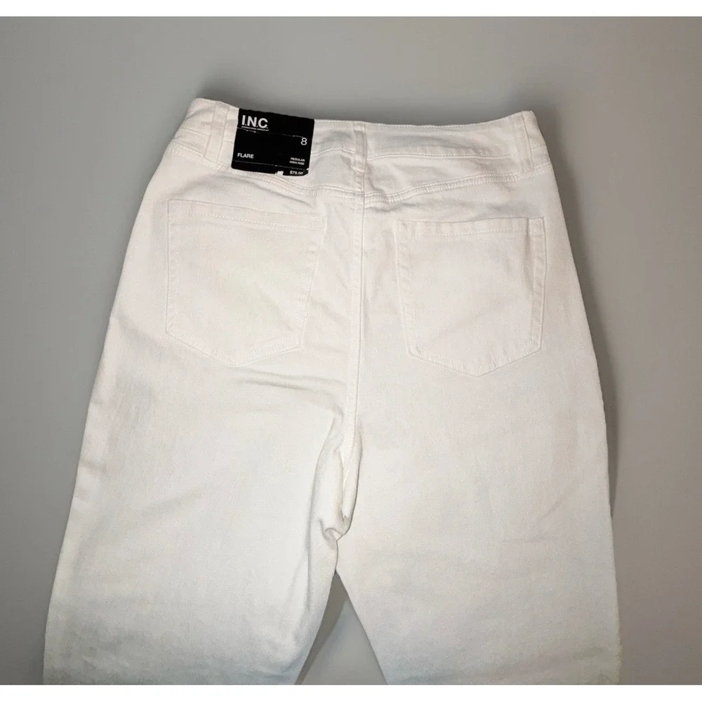 INC. White Flare Denim Jeans Women's Size 8 29x32‎ Gold Waist Clasp NWT